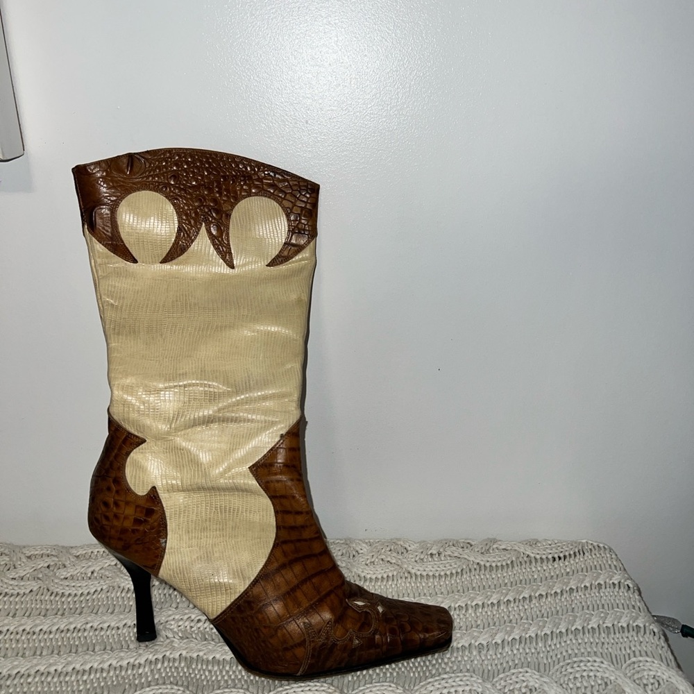 Bebe Y2K Cowboy Brown and Cream Women's Boots 🔥🔥🔥